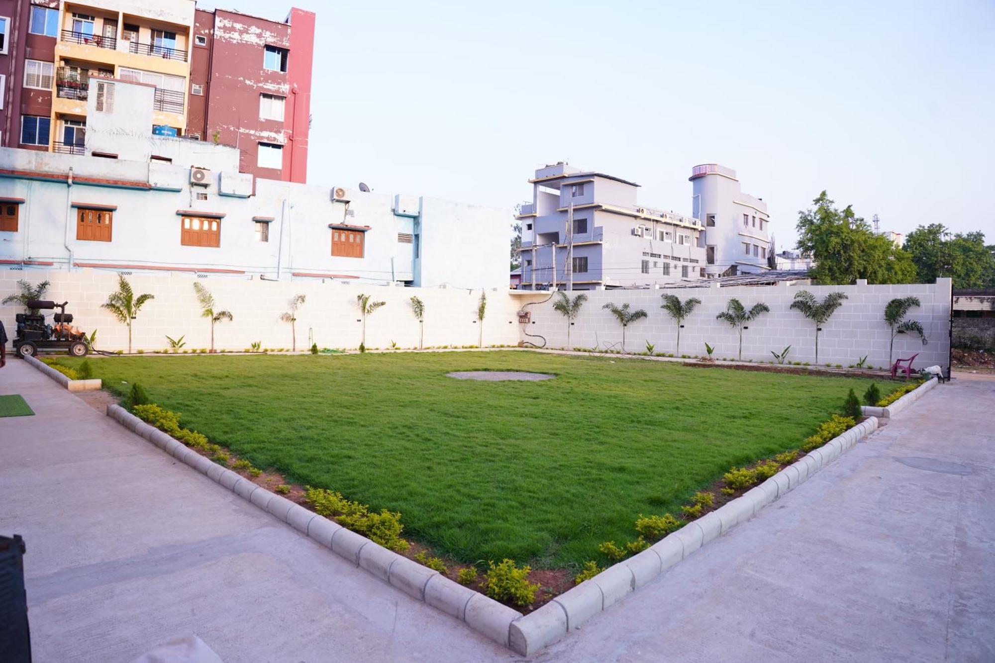 The Marutinandan Grand Hotel Deoghar Bagian luar foto